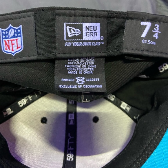 New Era Carolina Panthers size 7 3/4 fitted hat - Picture 4 of 4